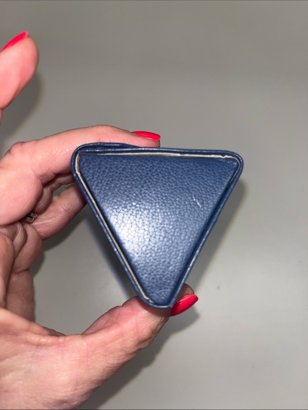 Alexander Julian Blue Eyeglass Case with Gold Logo - Picture 5 of 8